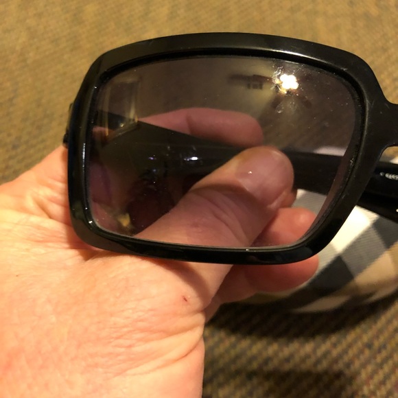 Burberry Black Sunglasses And Case - Picture 5 of 8